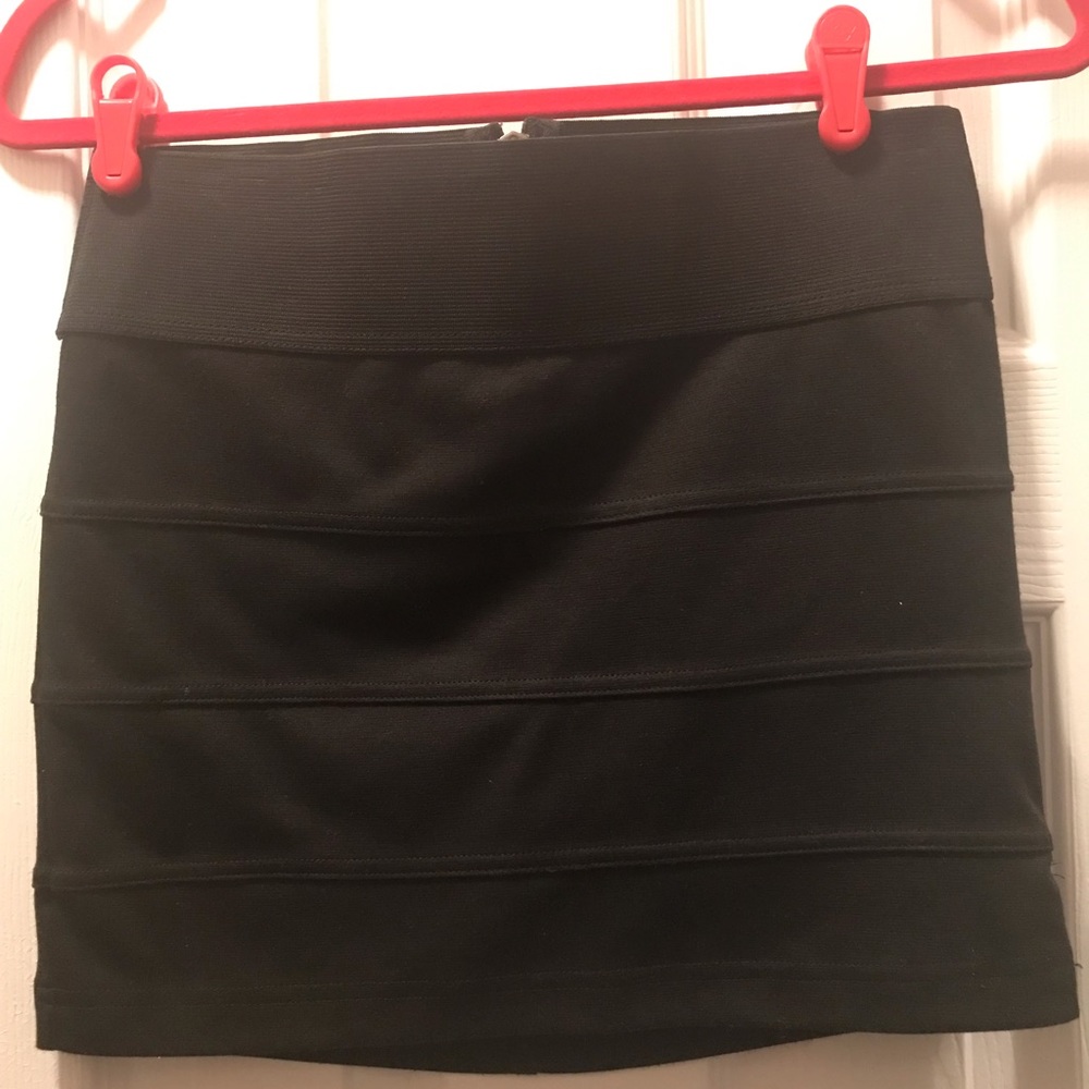 Guess Black Bandage skirt